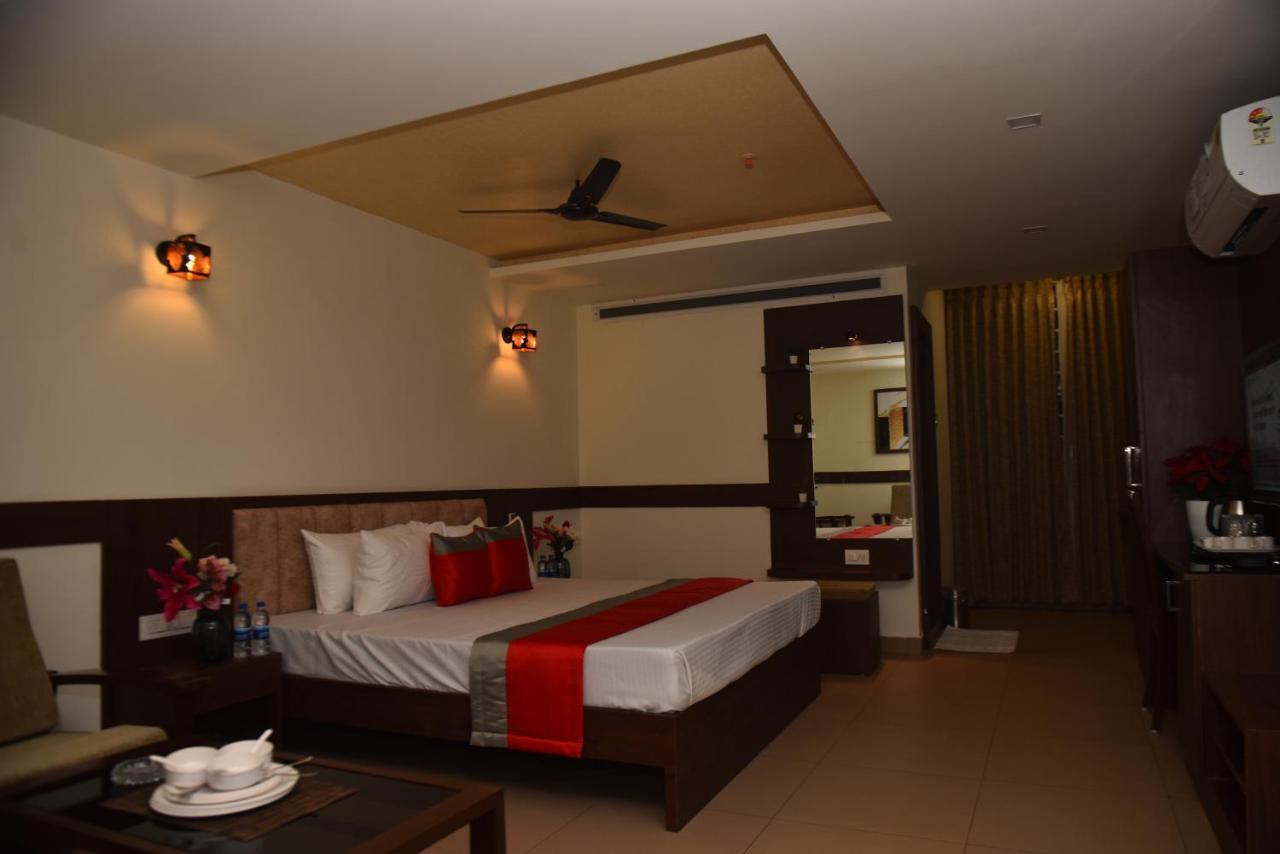 M R Residency Dharwad. Apartment Exterior photo